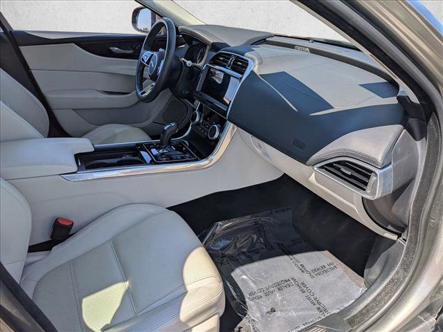 Used 2020 Jaguar XE S image 21