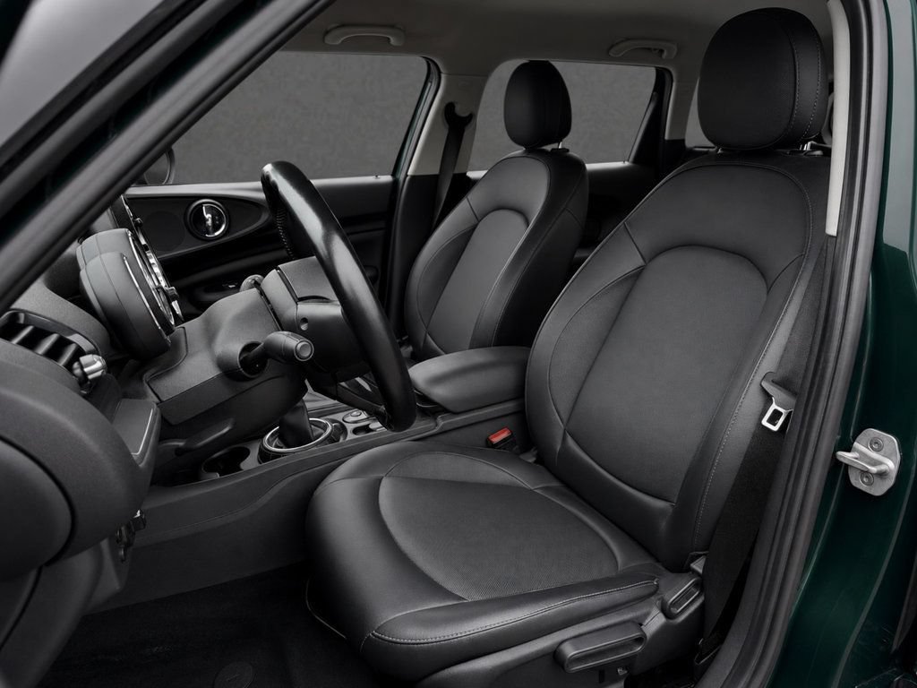 Used 2017 MINI Cooper Clubman FWD image 9