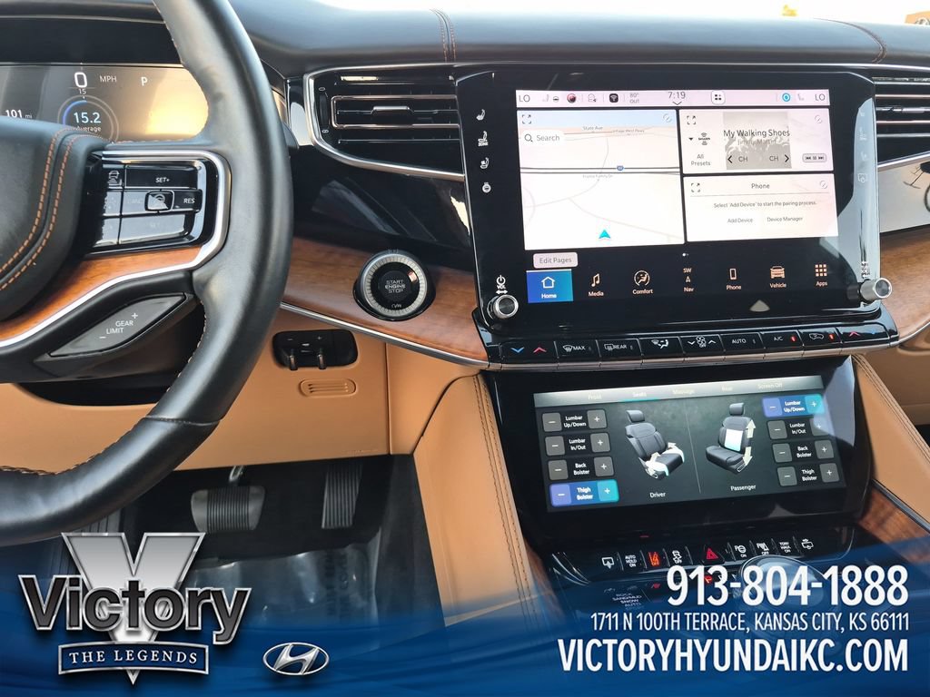 Used 2022 Jeep Grand Wagoneer Series III w/ Rear Seat Video Group 1 AWD/4WD image 18