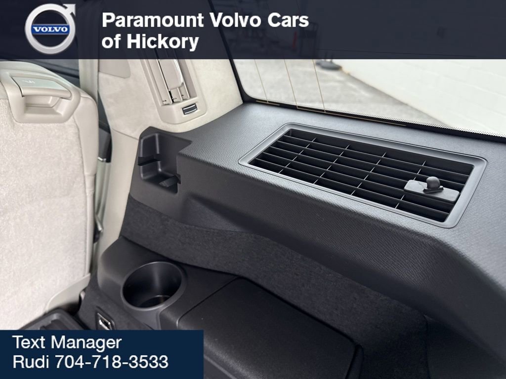 New 2026 Volvo XC90 B6 Ultra w/ Lounge Package image 14