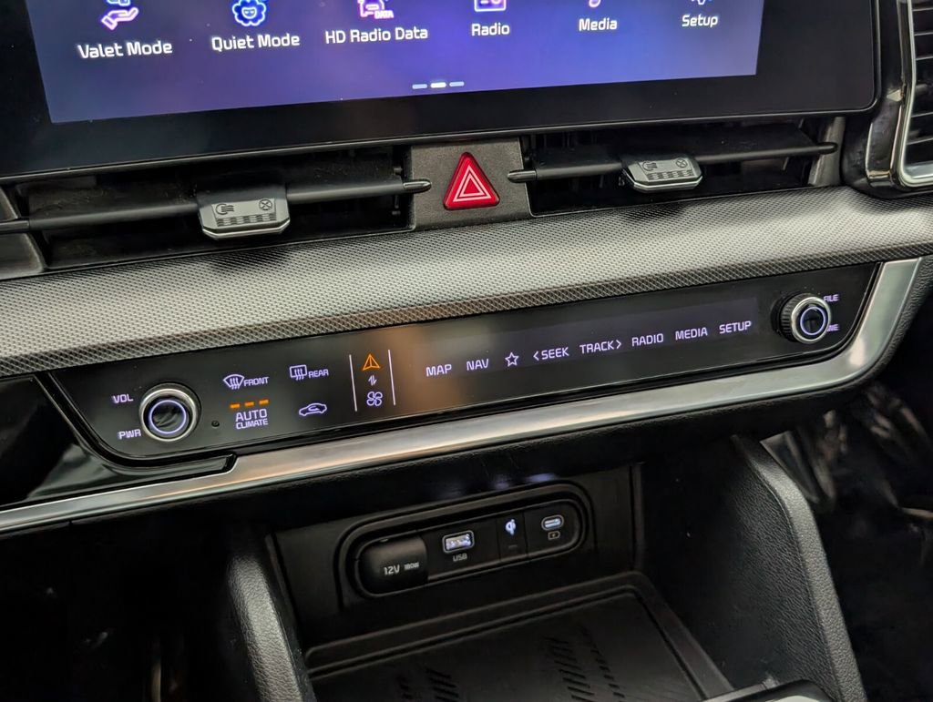 Used 2023 Kia Sportage SX image 17