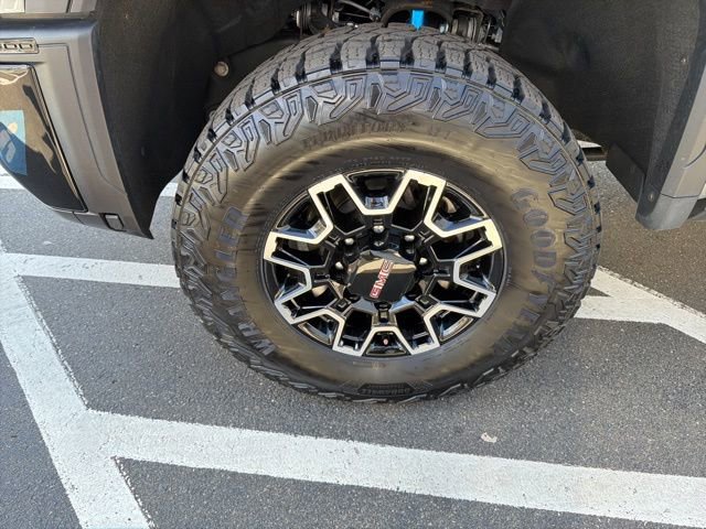 Used 2025 GMC Sierra 2500 AT4X w/ Snow Plow Prep/Camper Package image 32