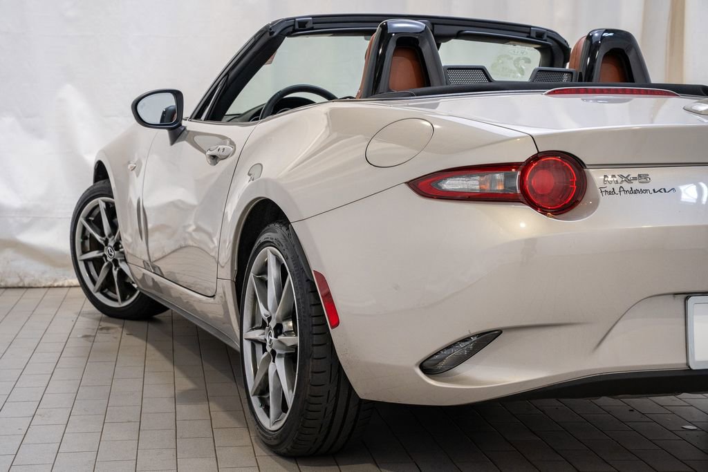 Used 2023 MAZDA MX-5 Miata Grand Touring image 9
