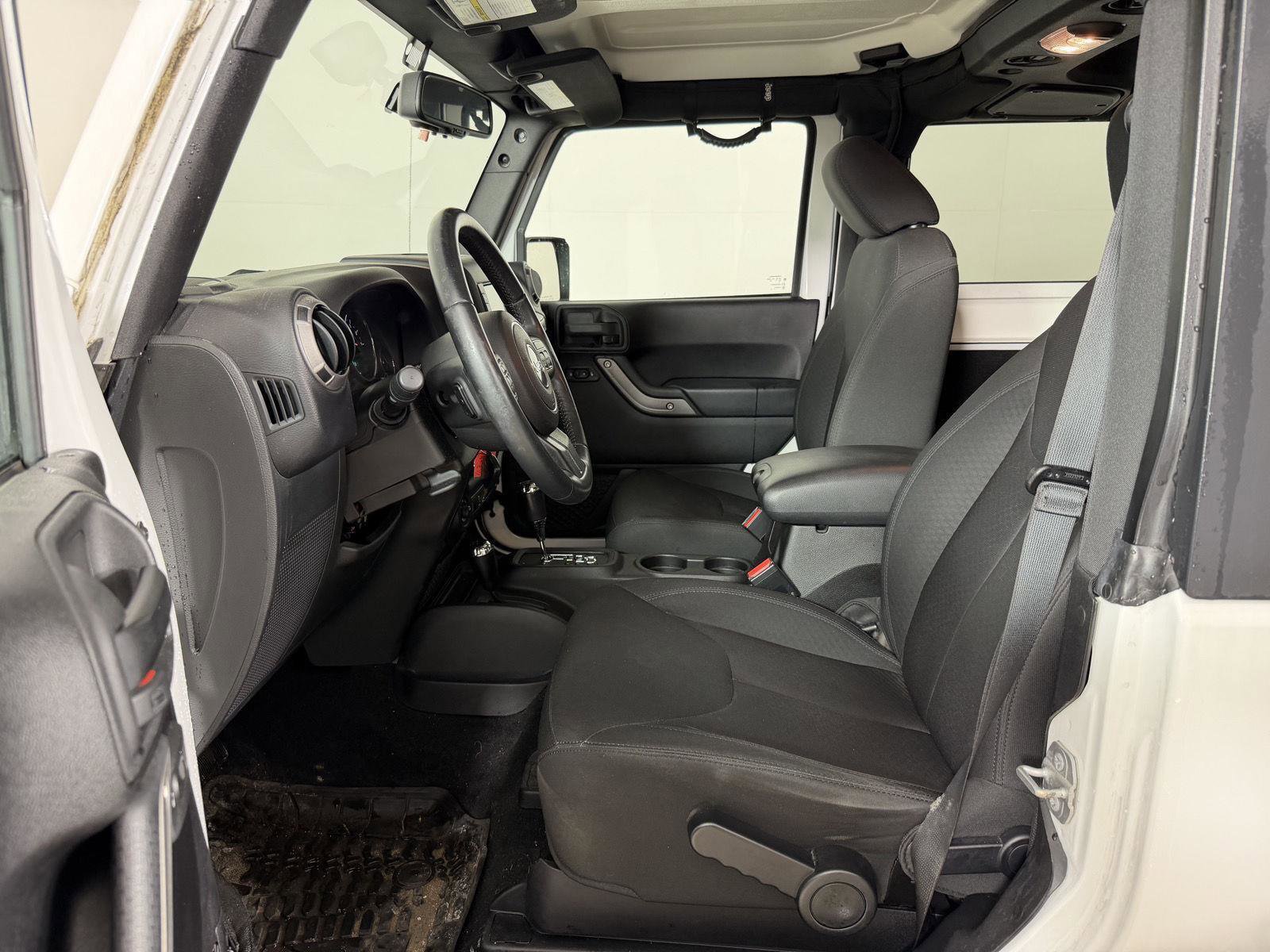 Used 2016 Jeep Wrangler Sport AWD/4WD image 2