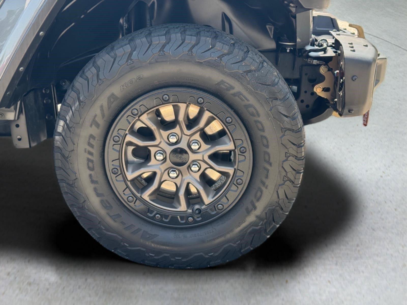 Used 2023 Jeep Wrangler Unlimited Rubicon 392 w/ Trailer Tow Package AWD/4WD image 9