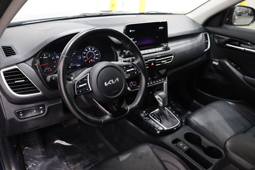 Used 2022 Kia Seltos SX image 23