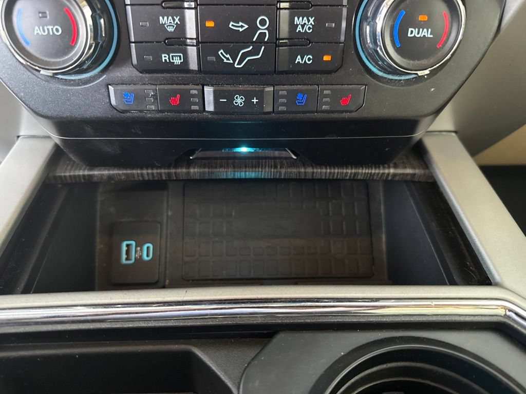 Used 2020 Ford F250 Lariat w/ Lariat Ultimate Package AWD/4WD image 32