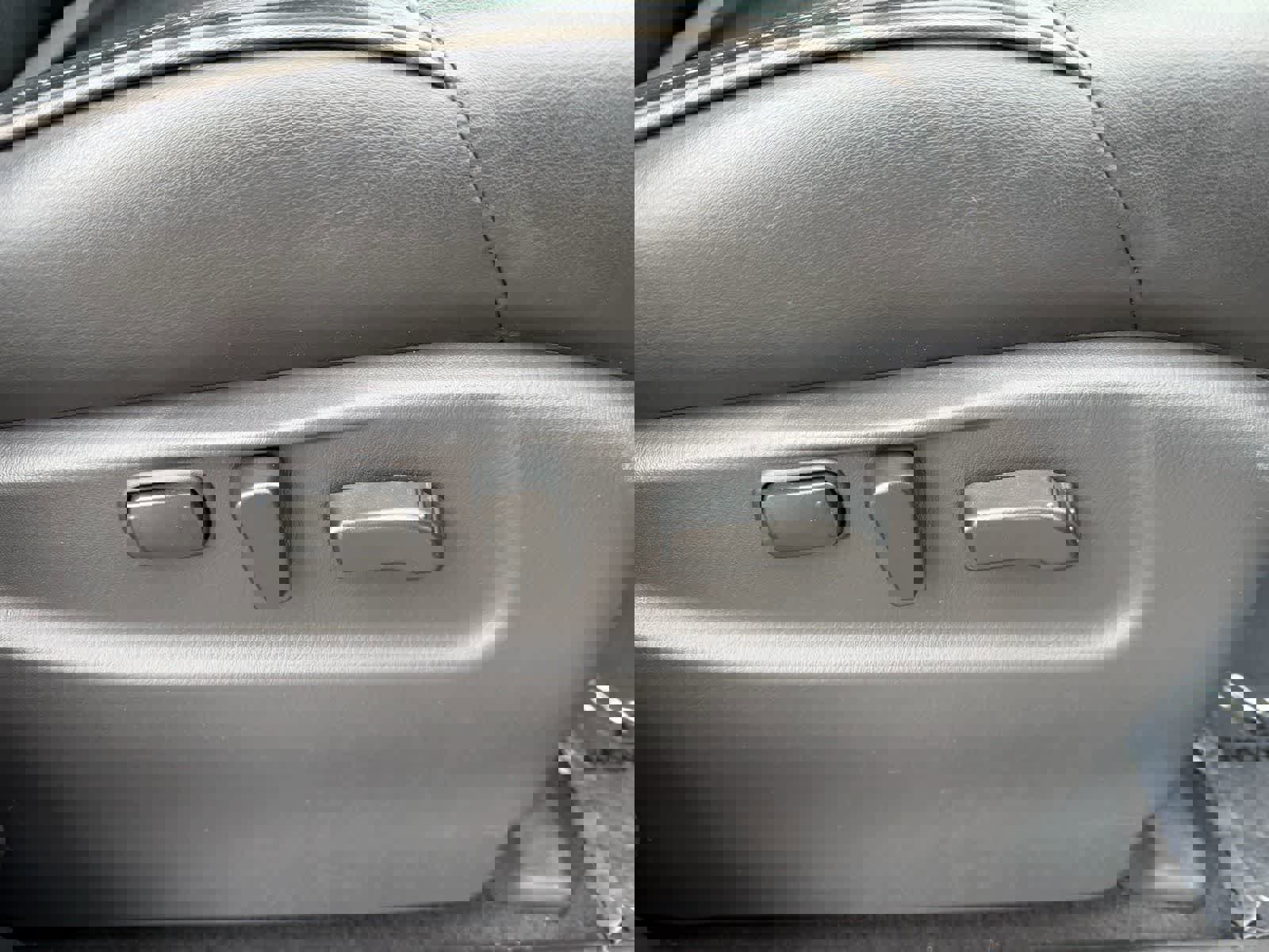 Used 2017 INFINITI QX80 2WD w/ Driver Assistance Package image 15