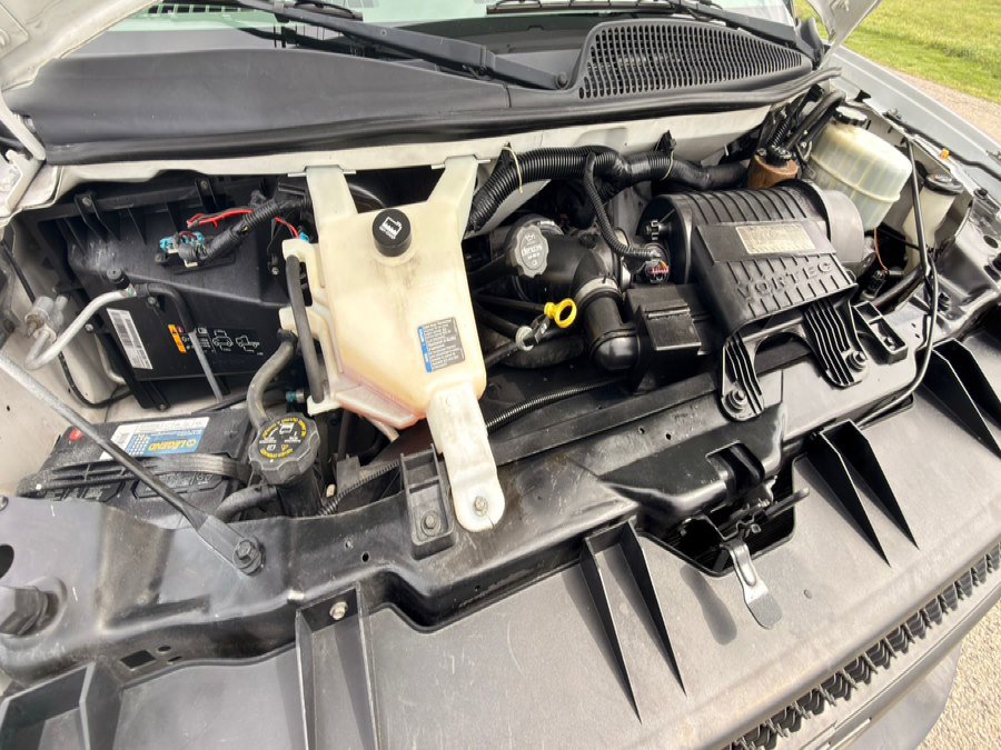 Used 2013 Chevrolet Express 2500 image 25
