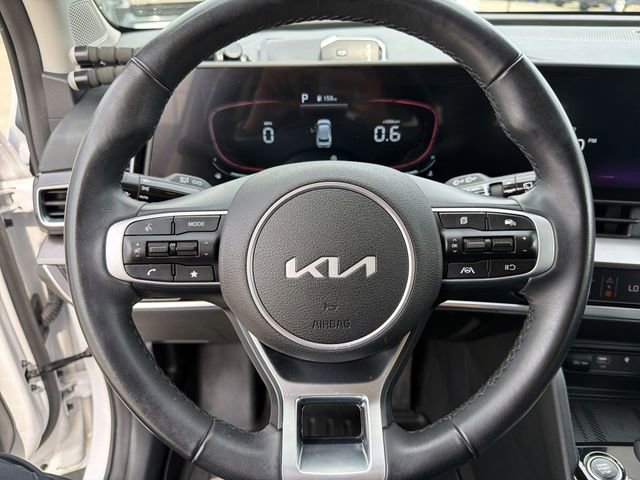 Used 2023 Kia Sportage EX image 16