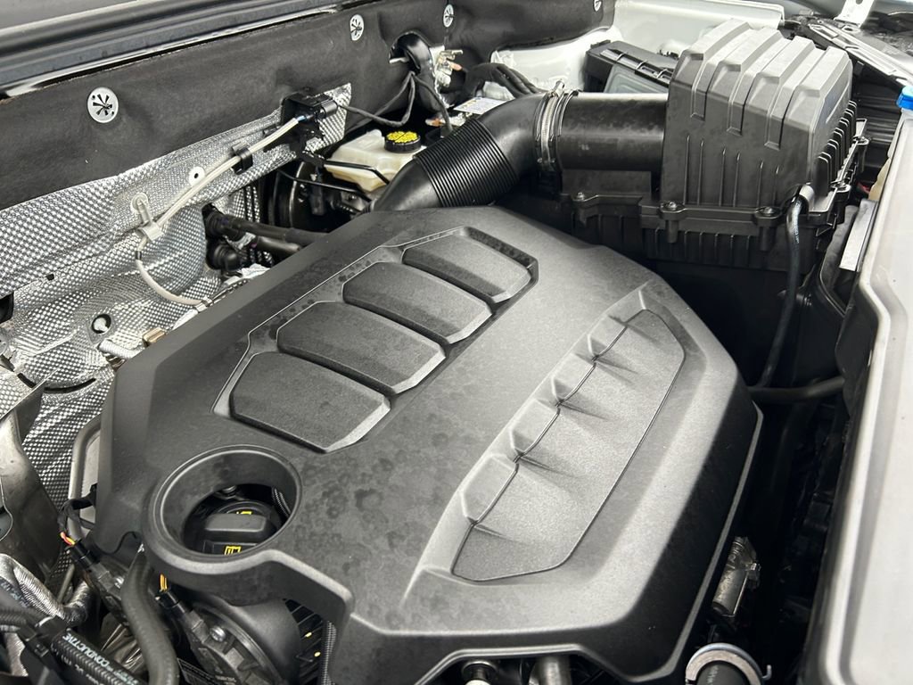 Used 2024 Volkswagen Atlas Peak Edition SE image 30