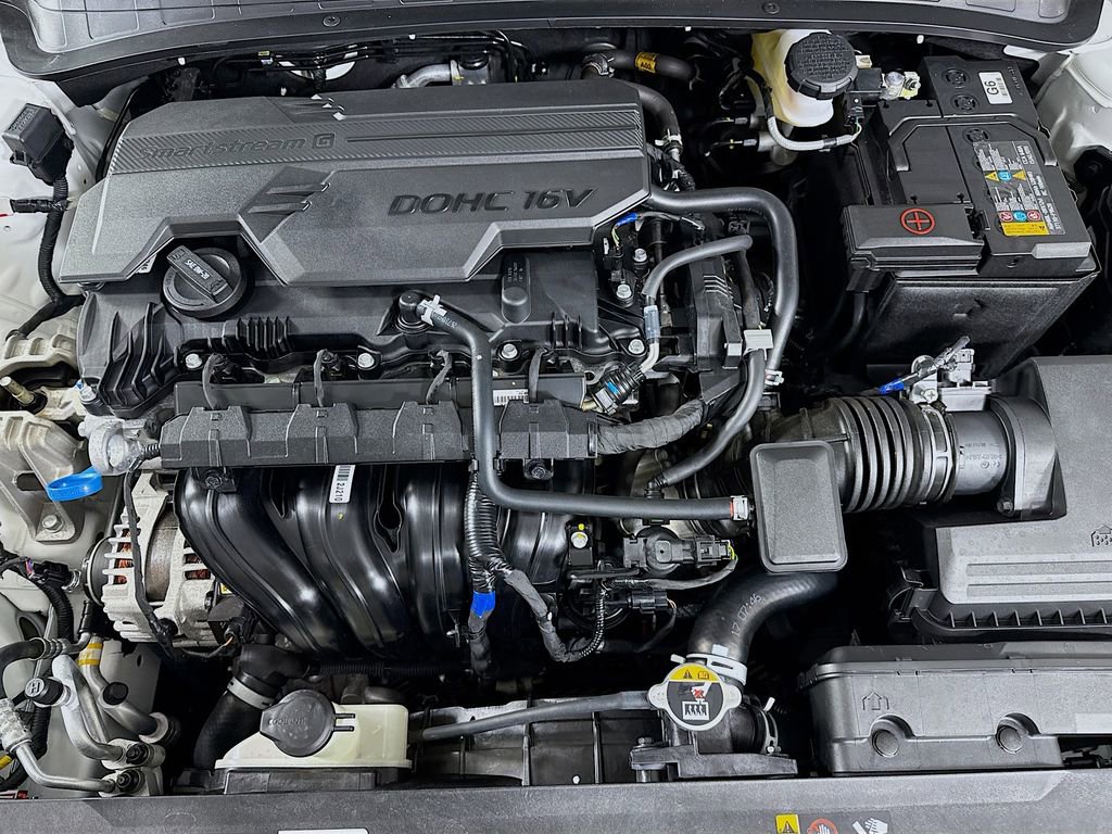 Certified 2025 Hyundai Elantra Sport w/ Cargo Package FWD image 30