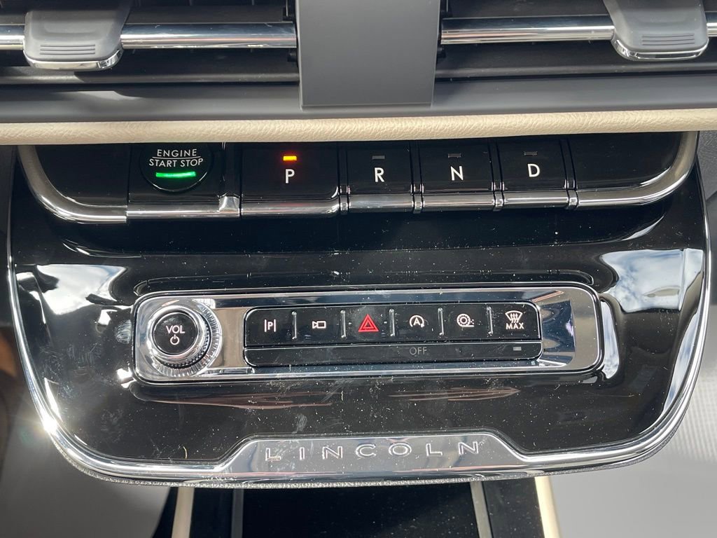 New 2026 Lincoln Corsair Premiere image 13