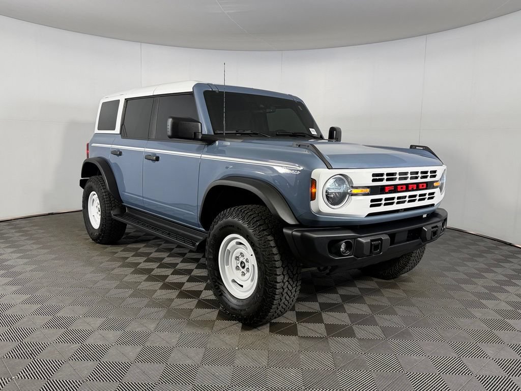 Used 2025 Ford Bronco Heritage Edition AWD/4WD image 4