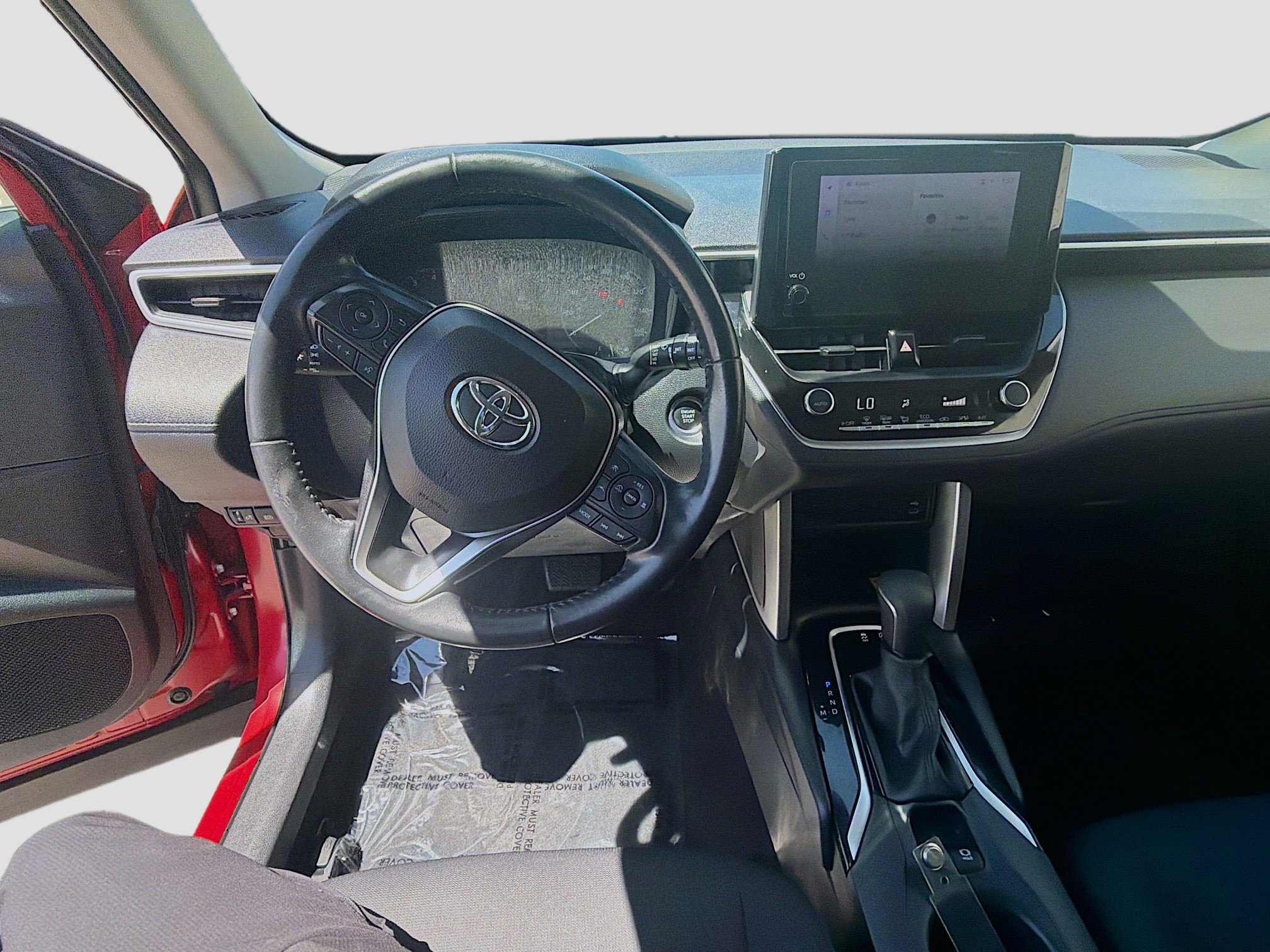 Used 2023 Toyota Corolla Cross LE FWD image 10