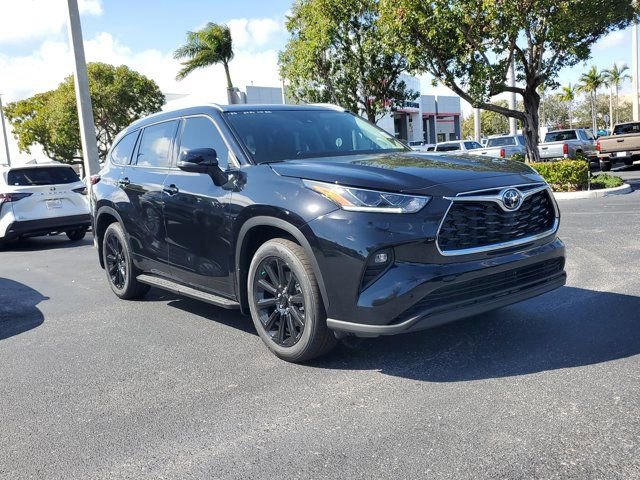 New 2026 Toyota Highlander Limited image 18