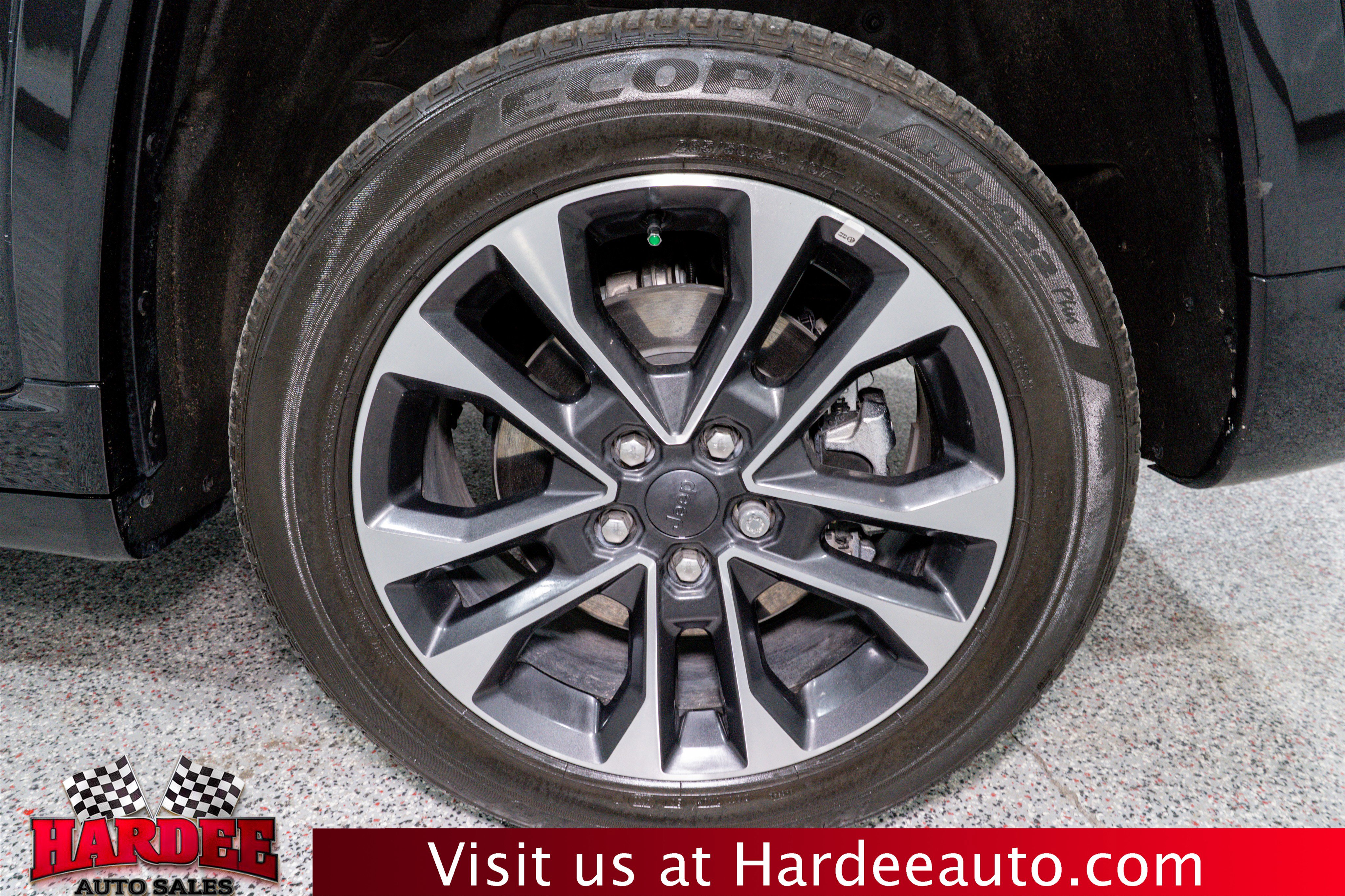 Used 2023 Jeep Grand Cherokee Overland w/ Advanced Protech Group III image 10