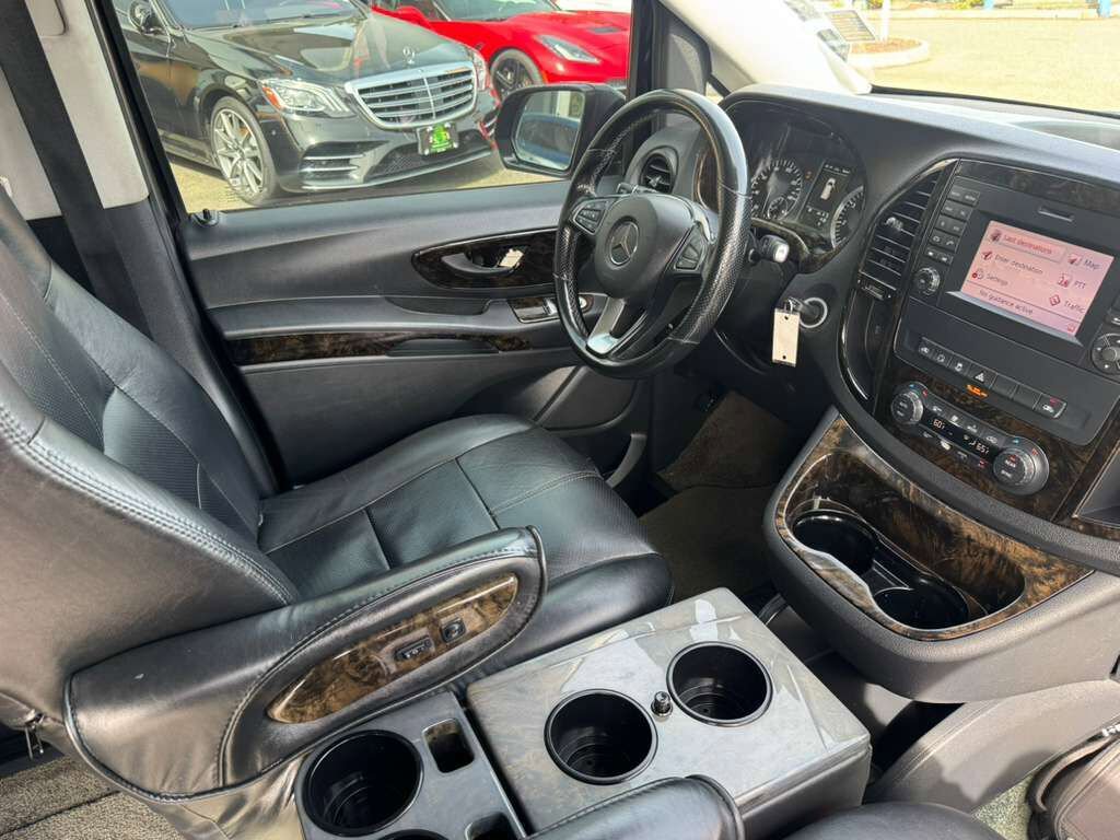 Used 2016 Mercedes-Benz Metris Passenger image 39