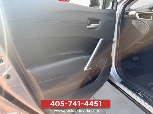 Used 2025 Toyota Corolla Cross XLE w/ Convenience Package AWD/4WD image 18