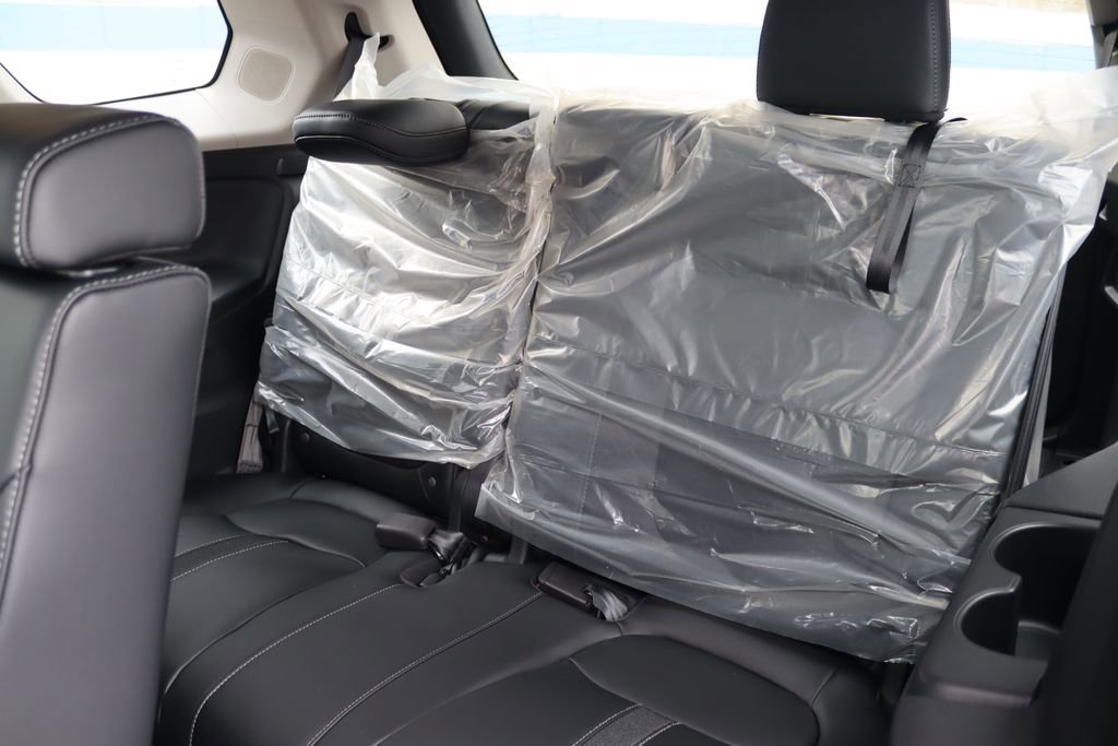 Certified 2025 Honda Pilot Touring image 13