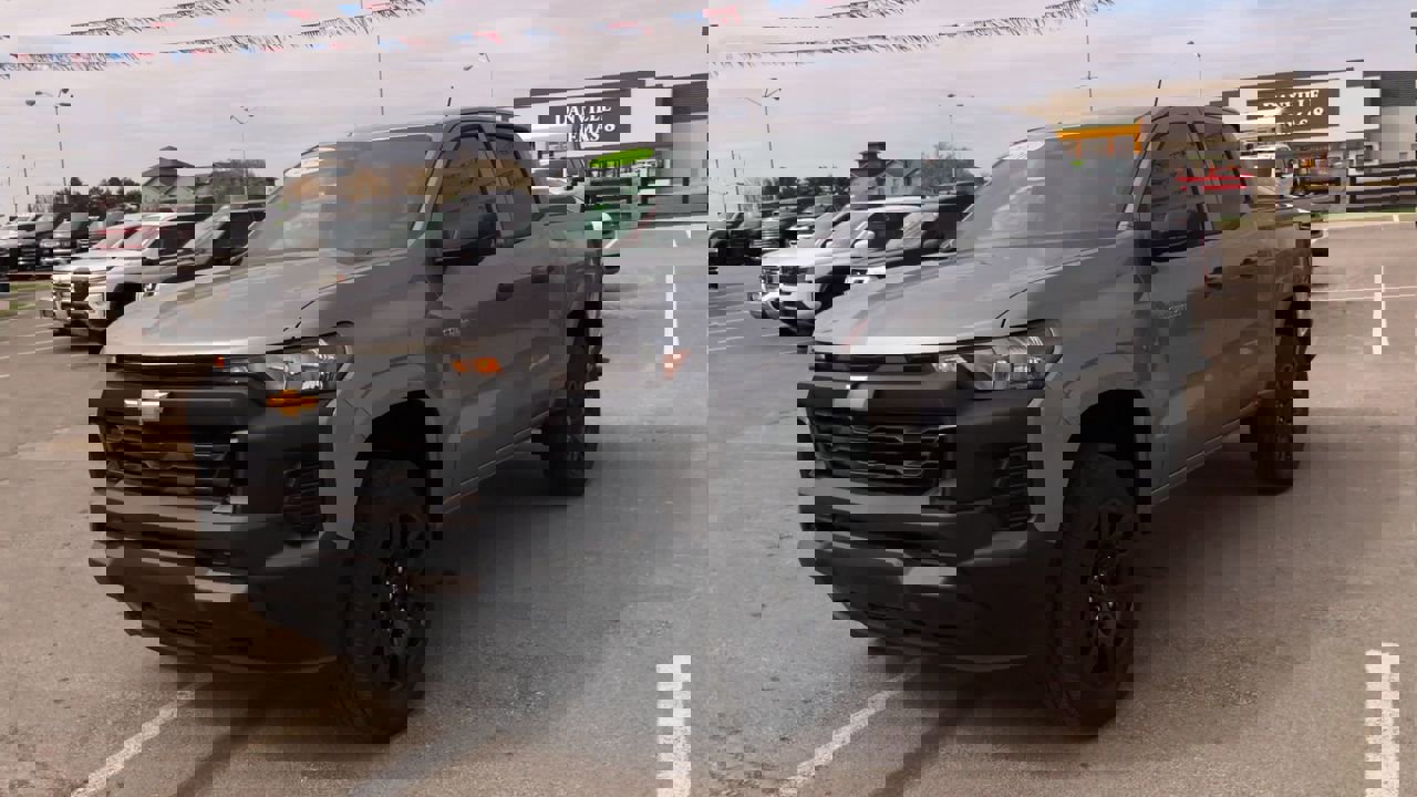 Used 2026 Chevrolet Colorado W/T w/ WT Custom Package image 4