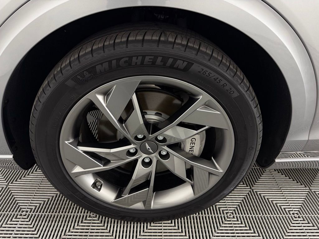 Used 2025 Genesis Electrified GV70 Advanced image 12