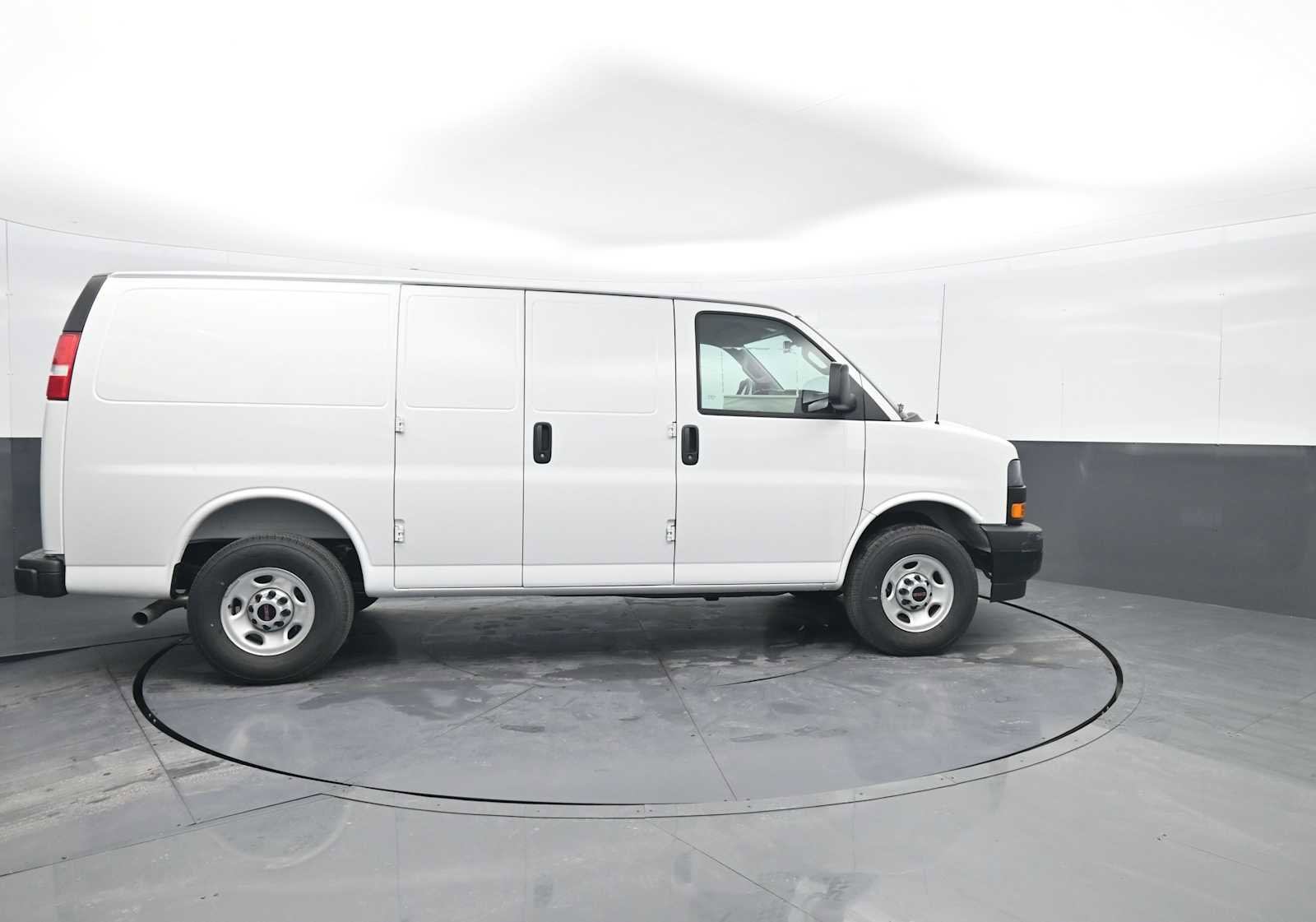 New 2025 GMC Savana 2500 w/ Driver Convenience Package image 9