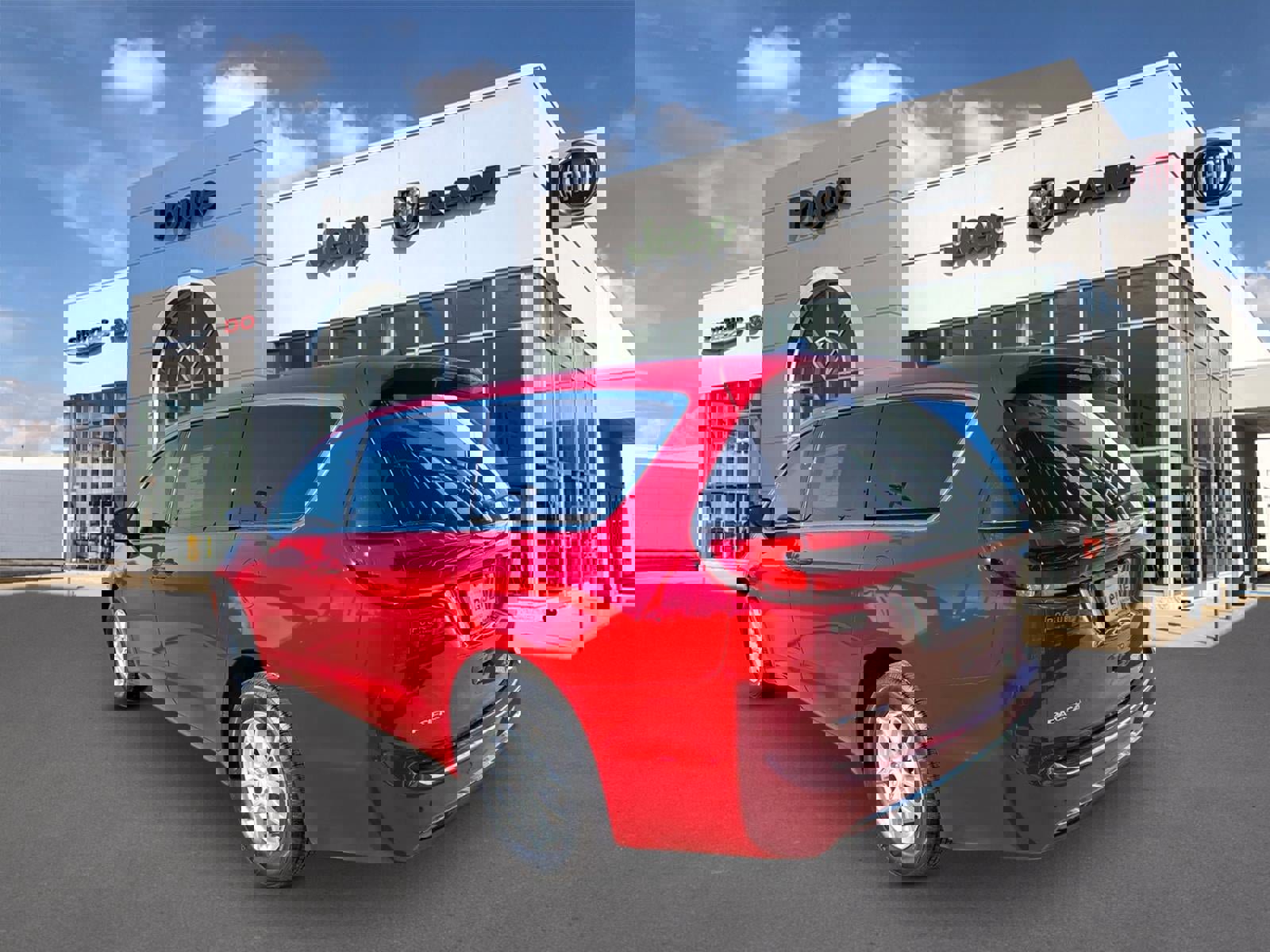 New 2026 Chrysler Pacifica Select image 3