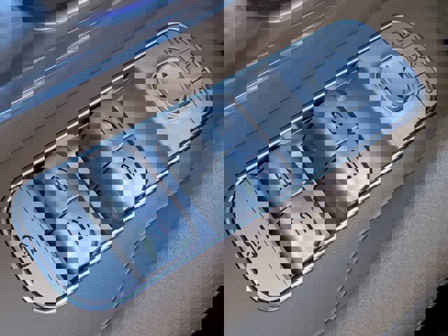 Used 2024 Mercedes-Benz GLE 350 4MATIC image 25