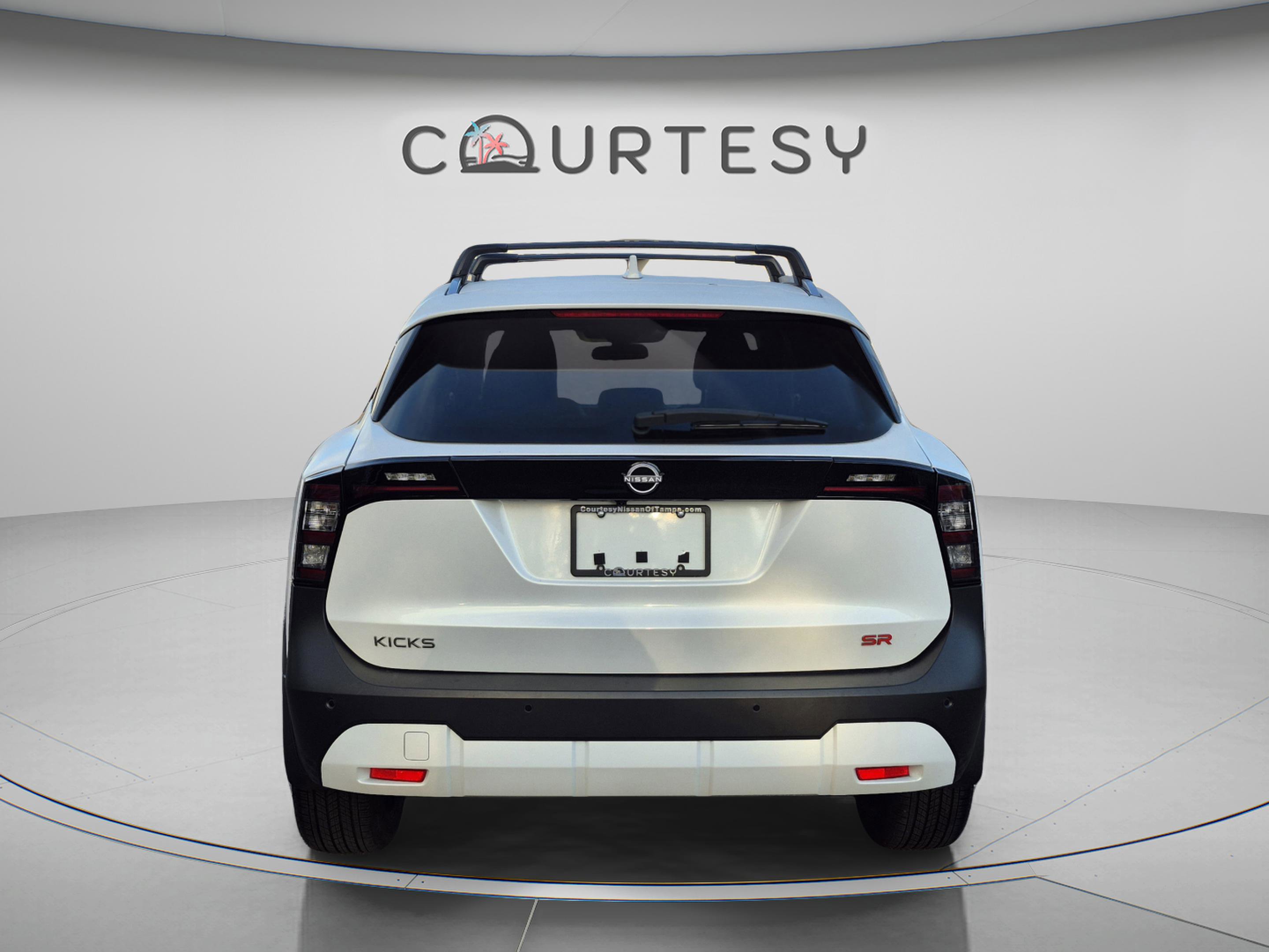 Certified 2025 Nissan Kicks SR FWD image 6