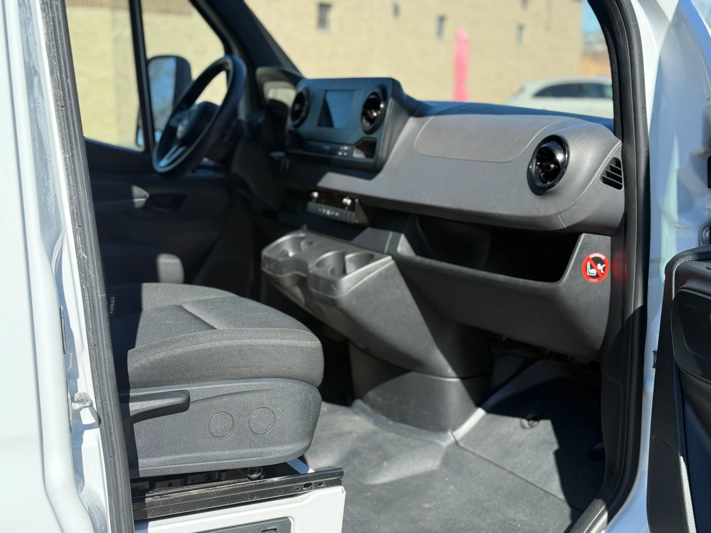 Used 2019 Mercedes-Benz Sprinter 170 w/ Chrome Grille Package image 23