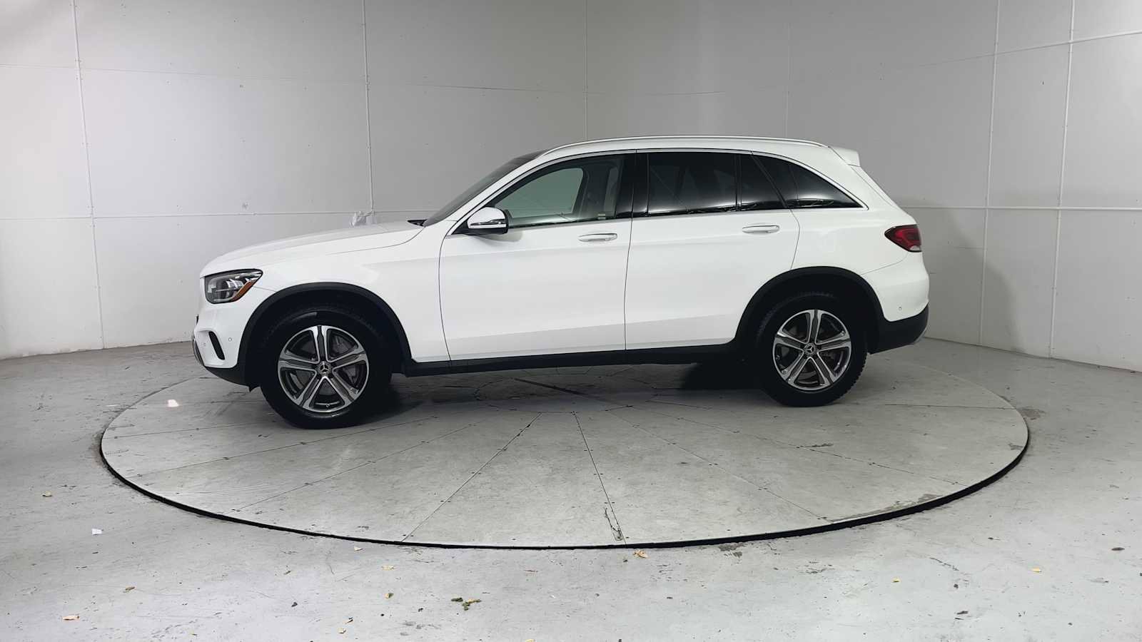 Used 2021 Mercedes-Benz GLC 300 4MATIC image 5