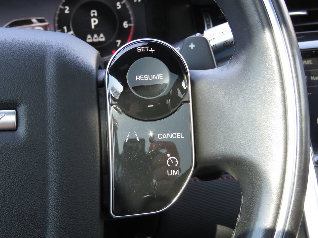 Used 2020 Land Rover Discovery Sport SE R-Dynamic AWD/4WD image 23