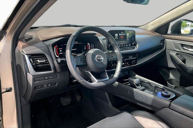 Certified 2023 Nissan Rogue Platinum w/ Platinum Premium Package AWD/4WD image 18