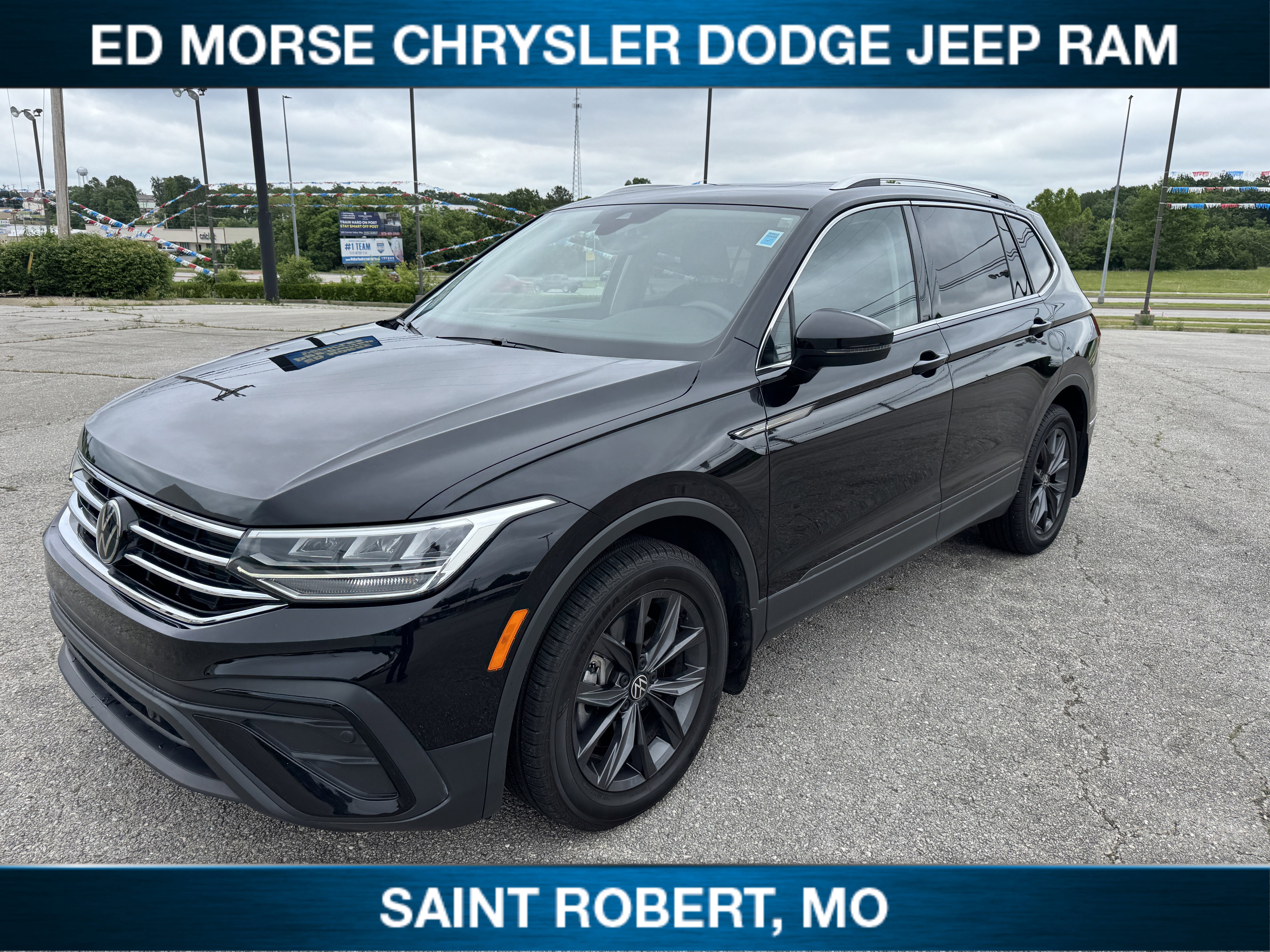 Used 2022 Volkswagen Tiguan SE FWD image 4