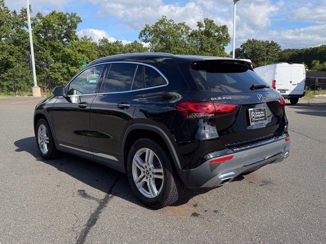 Used 2022 Mercedes-Benz GLA 250 4MATIC image 5