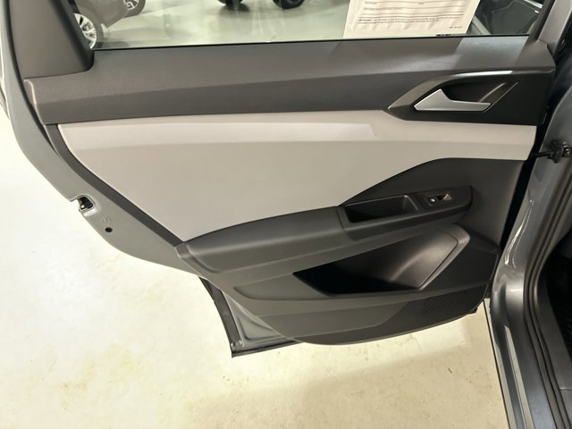Certified 2022 Volkswagen Taos SE image 23