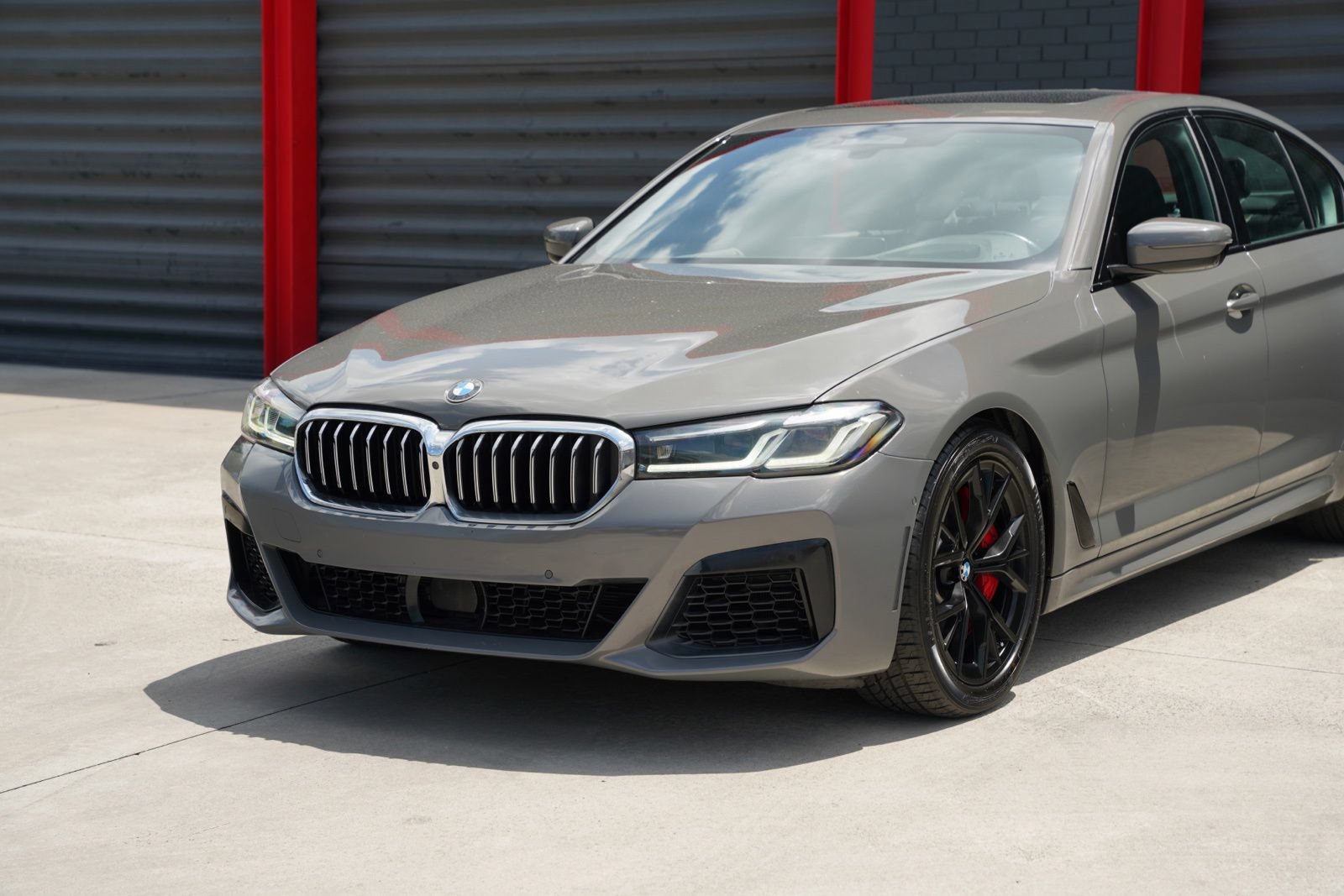 Used 2021 BMW 540i w/ M Sport Package RWD video 2