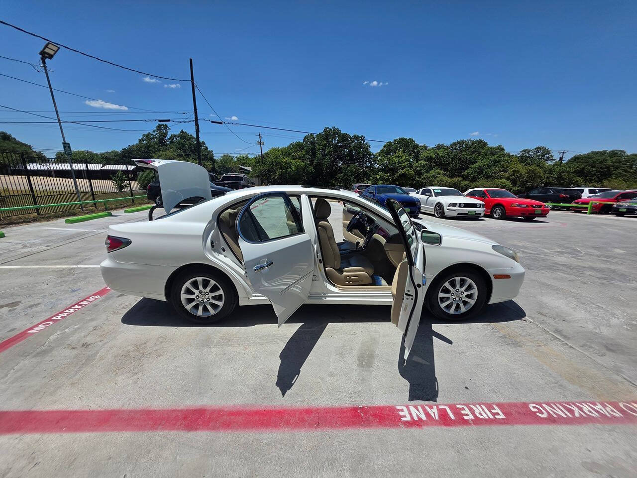 Used 2002 Lexus ES 330 w/ Premium Pkg FWD image 33