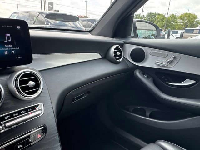 Used 2022 Mercedes-Benz GLC 300 image 40