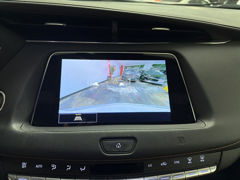 Used 2021 Cadillac XT4 Premium Luxury FWD image 43