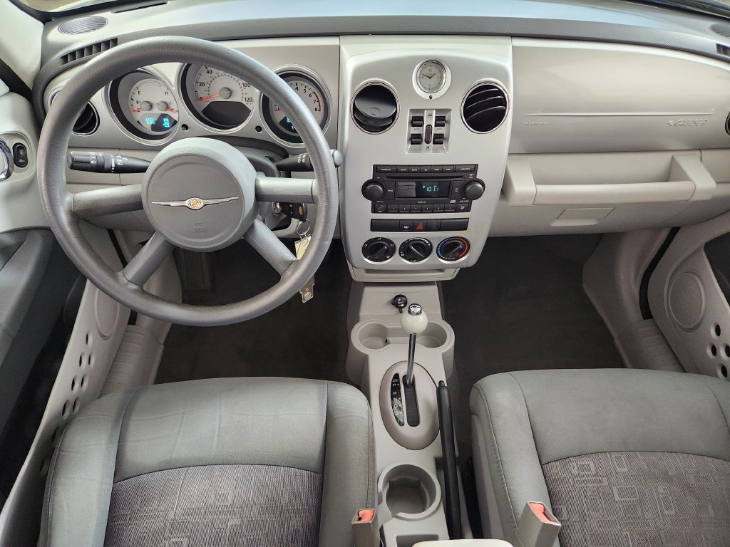 Used 2008 Chrysler PT Cruiser FWD image 12
