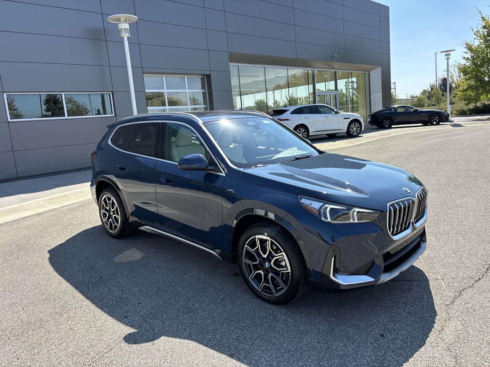 New 2026 BMW X1 xDrive28i w/ Technology Package AWD/4WD image 1