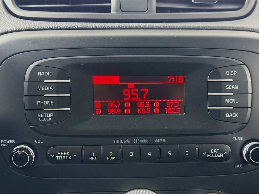 Used 2014 Kia Soul + FWD image 15