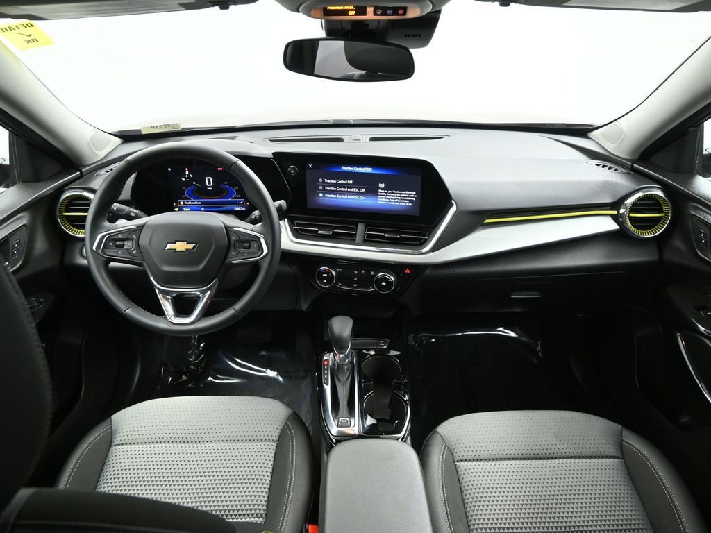 Used 2025 Chevrolet Trax LT w/ LT Convenience Package image 20