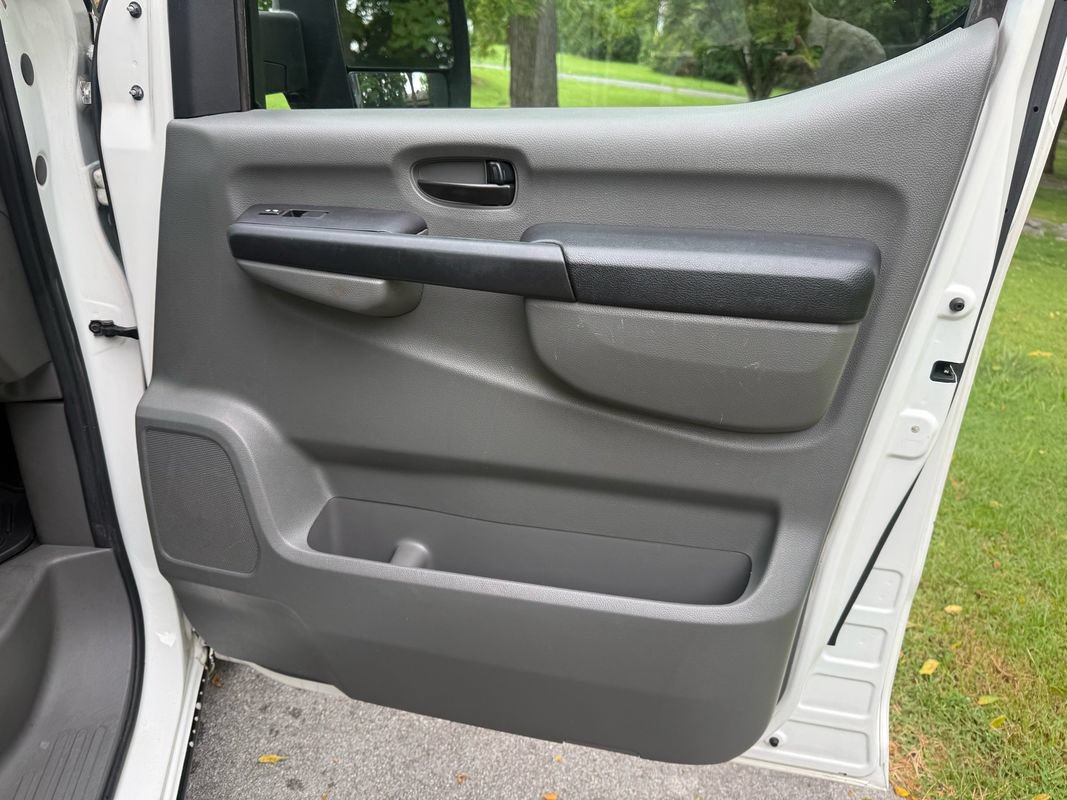 Used 2012 Nissan NV 2500 SV w/ Technology Pkg RWD image 37