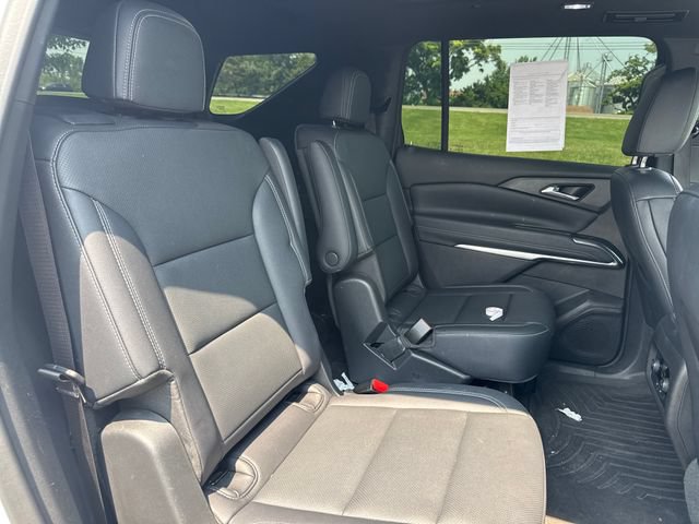 Used 2025 Chevrolet Traverse LT w/ Sun and Wheel Package AWD/4WD image 14
