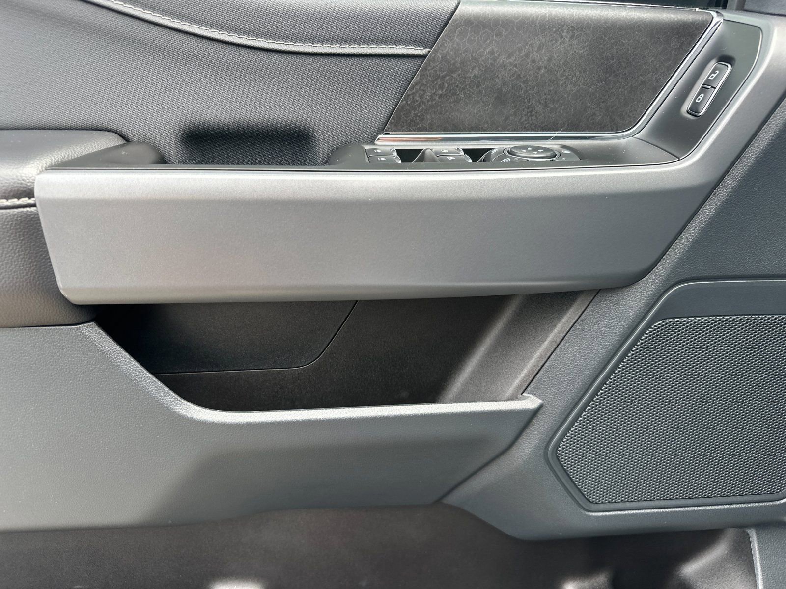 Used 2025 Ford F150 XLT w/ Equipment Group 302A MID image 12