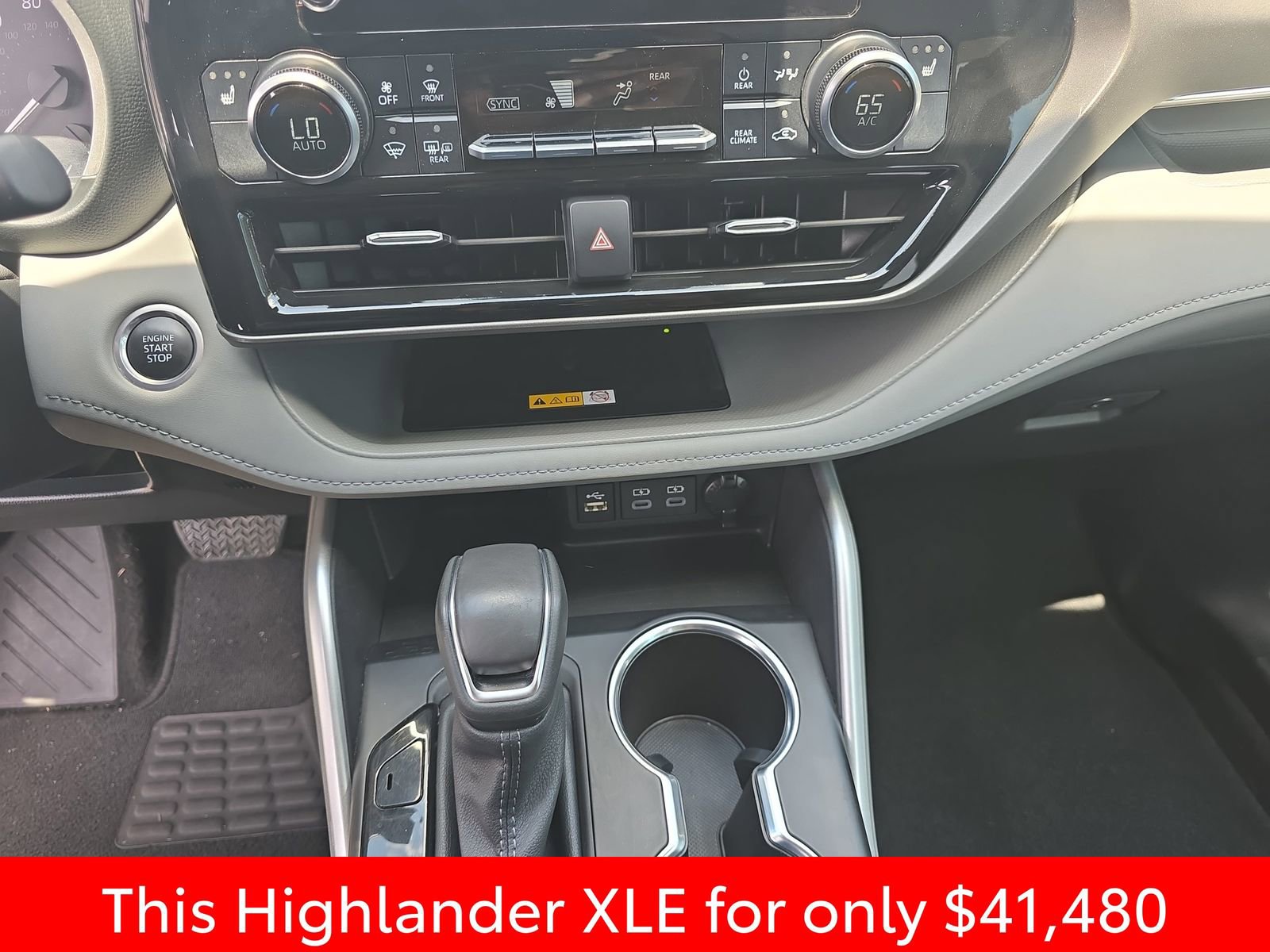 Used 2024 Toyota Highlander XLE AWD/4WD image 32