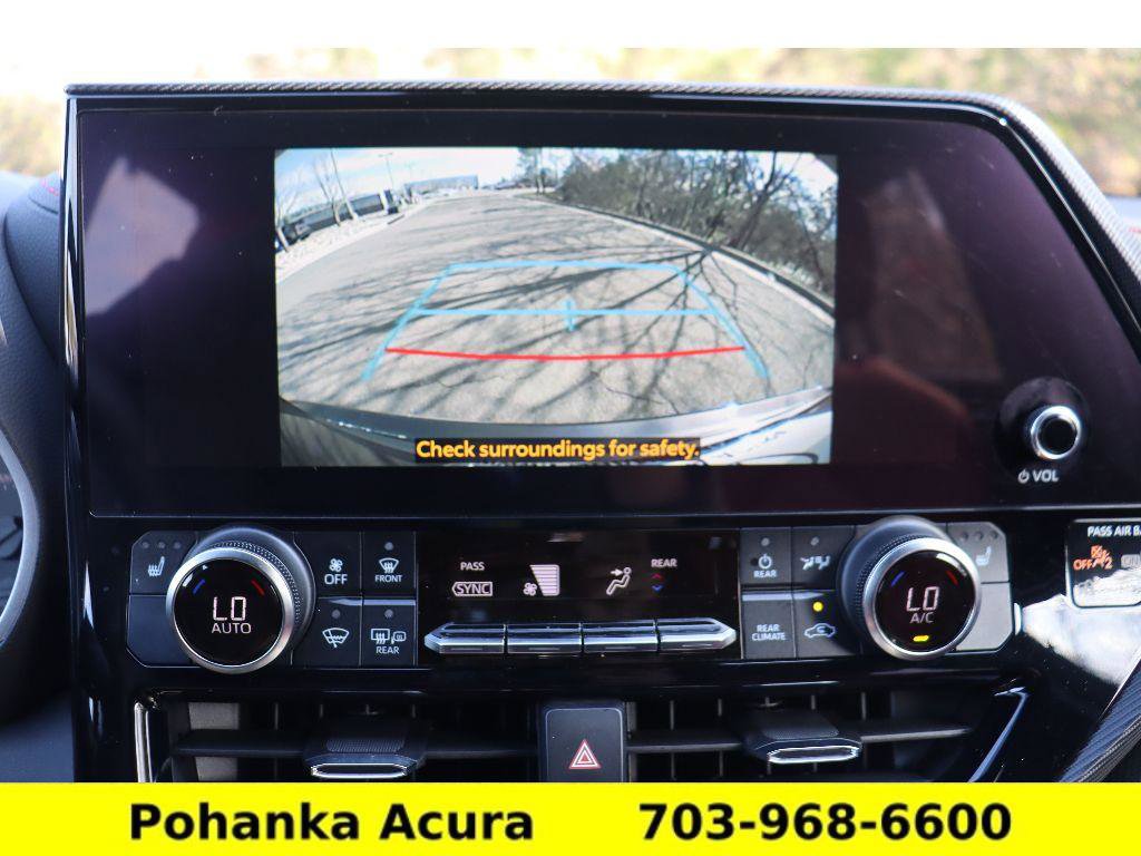 Used 2023 Toyota Highlander XSE image 16